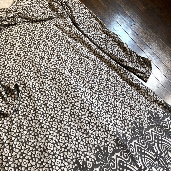 Athleta | Women’s Long Sleeve Burnout Dhara Dress - Picture 2 of 7